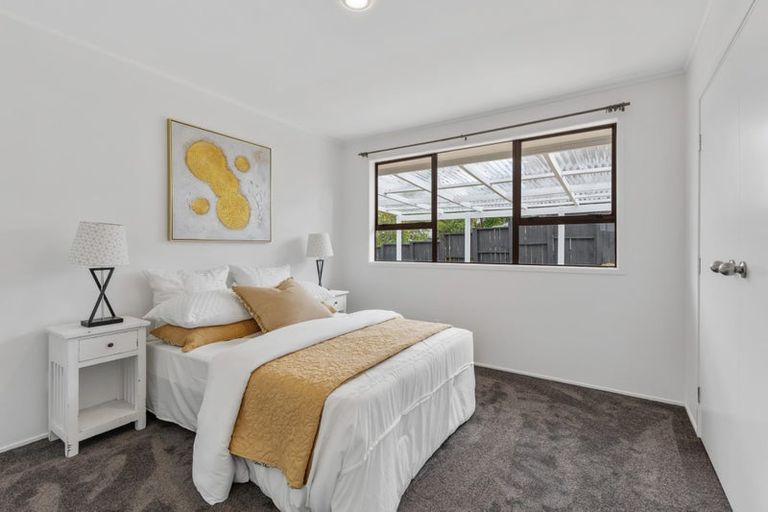 Photo of property in 1/22 Simon Ellice Drive, Bayview, Auckland, 0629