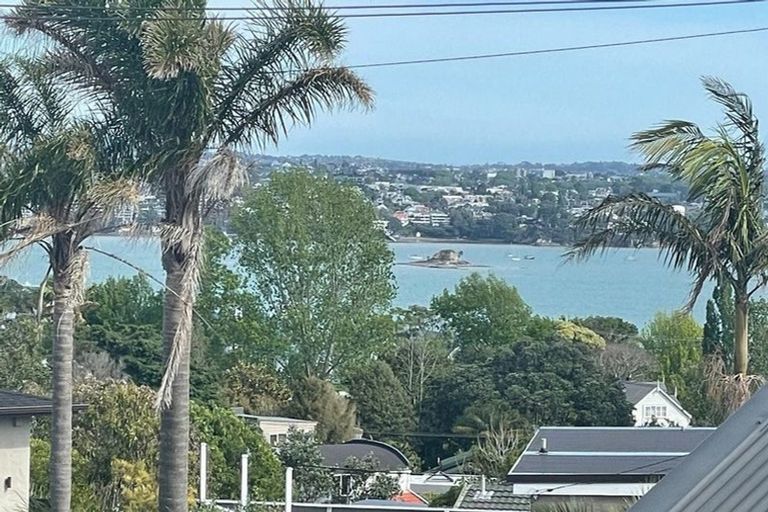 Photo of property in 5 Mariposa Crescent, Birkenhead, Auckland, 0626