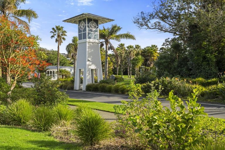 Photo of property in 20 Eaves Bush Parade, Orewa, 0931