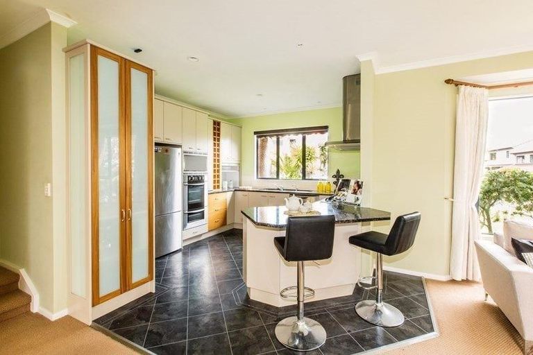 Photo of property in 10 Skye Road, East Tamaki Heights, Auckland, 2016