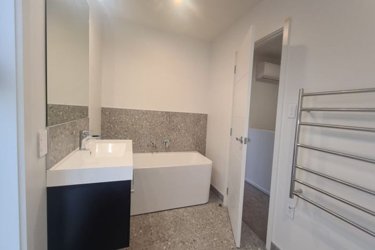 Photo of property in 44 Koreke Close, Kenepuru, Porirua, 5022