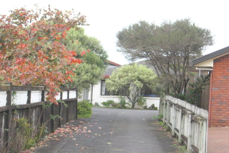 Photo of property in 24 Britannia Place, Half Moon Bay, Auckland, 2012