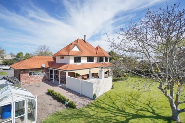 Photo of property in 19 Littles Lane, Woodend, 7610