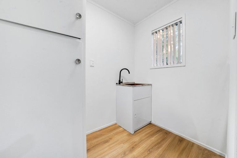 Photo of property in 8 Pukeroa Place, Papakura, 2110