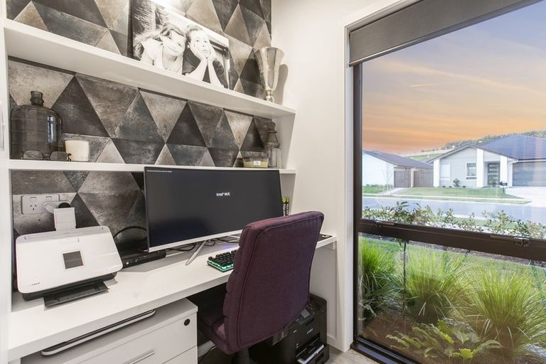 Photo of property in 109 Whakaturou Crescent, Pyes Pa, Tauranga, 3112