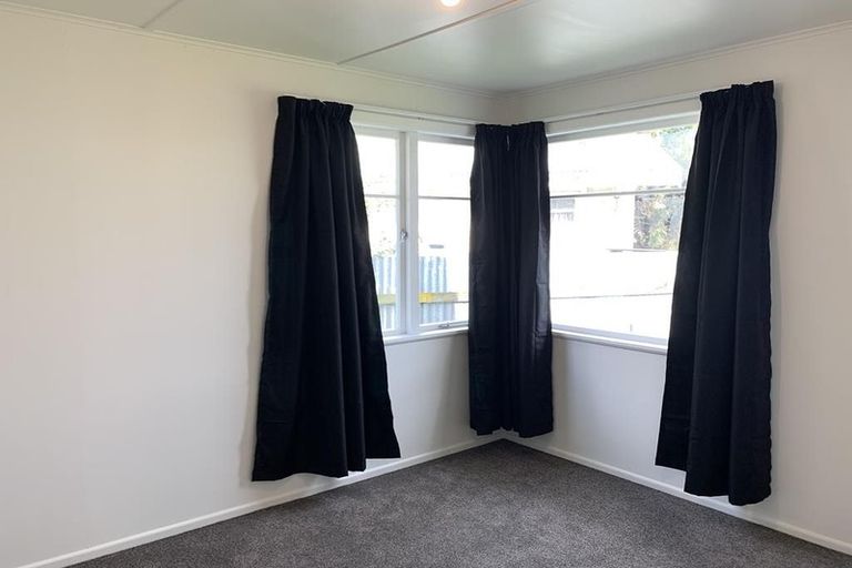 Photo of property in 402 Huia Place, Camberley, Hastings, 4120