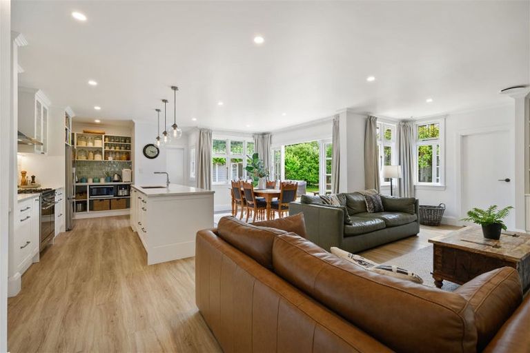 Photo of property in 35 Alpha Avenue, Strowan, Christchurch, 8052