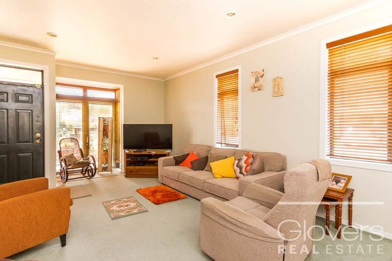 Photo of property in Tuscany Towers, 11/1 Ambrico Place, New Lynn, Auckland, 0600