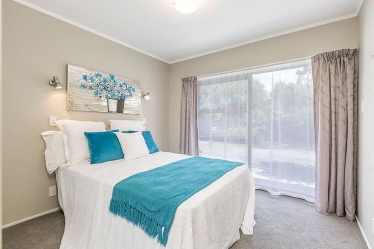 Photo of property in 47 Okura River Road, Okura, Albany, 0792