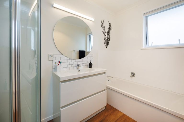 Photo of property in 393 Ruahine Street, Terrace End, Palmerston North, 4410