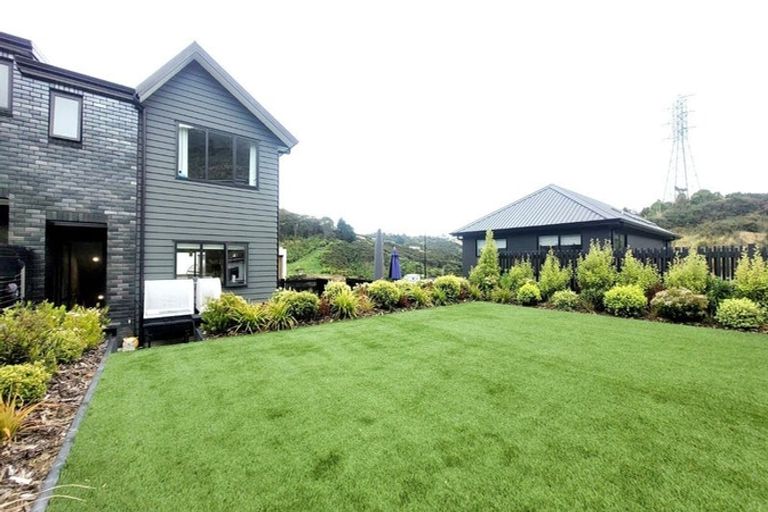 Photo of property in 3 Holystone Road, Whitby, Porirua, 5024