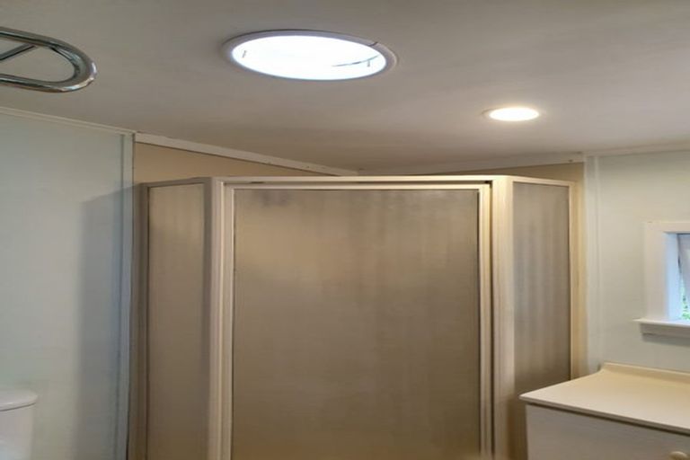 Photo of property in 279 Motutara Road, Muriwai, Waimauku, 0881