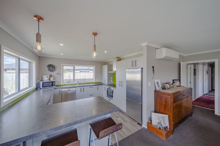 Photo of property in 18 Belgrove Place, Waipukurau, 4200