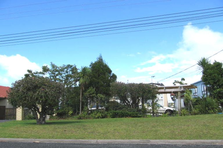 Photo of property in 1/9 Ridge Road, Waiake, Auckland, 0630