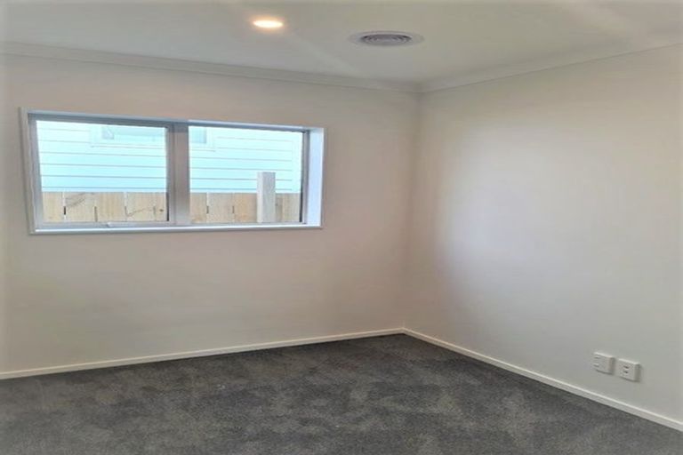 Photo of property in 19 Stockport Grove, Churton Park, Wellington, 6037