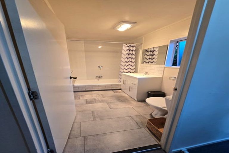 Photo of property in 218 Wade River Road, Wade Heads, Whangaparaoa, 0932