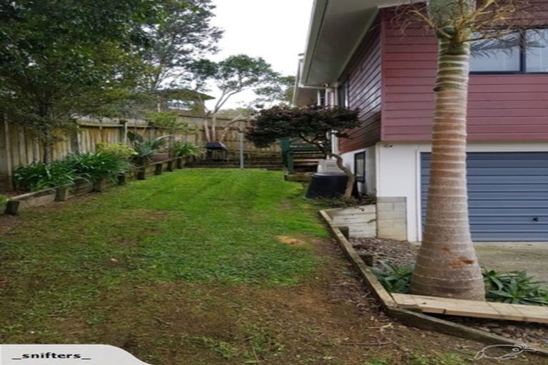 Photo of property in 2/15 Witheford Drive, Bayview, Auckland, 0629