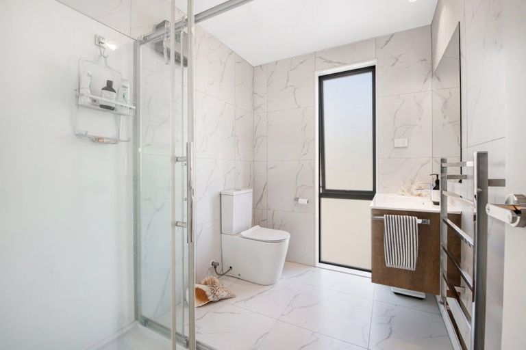 Photo of property in 42 Arran Point Parade, Orewa, 0931