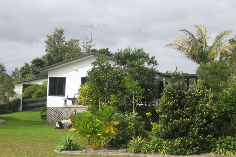 Photo of property in 138 Waimaire Avenue, Matarangi, Whitianga, 3592