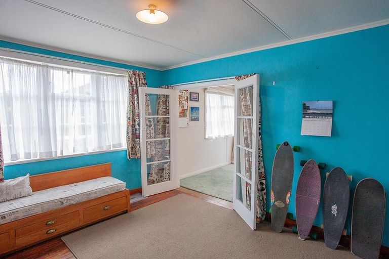 Photo of property in 6 Camden Street, Vogeltown, New Plymouth, 4310