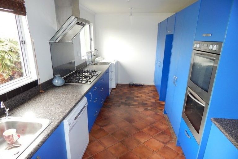 Photo of property in 17 Lyndhurst Street, Westport, 7825