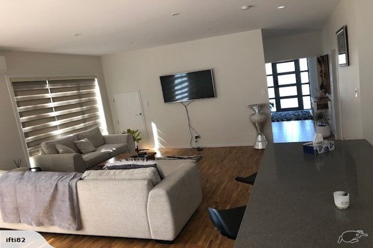 Photo of property in 30 Salamanca Road, Sunnynook, Auckland, 0620