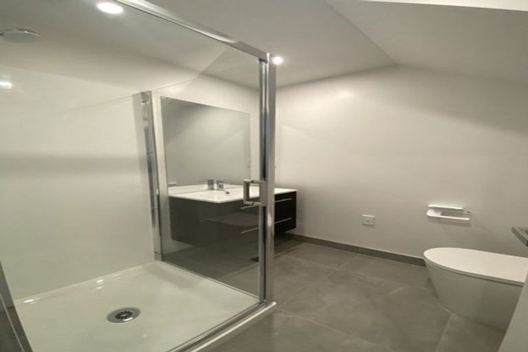 Photo of property in 1 Kamahi Place, Paraparaumu, 5032