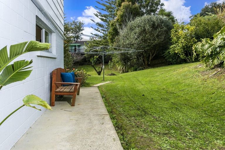 Photo of property in 13 Morriggia Place, Bayview, Auckland, 0629