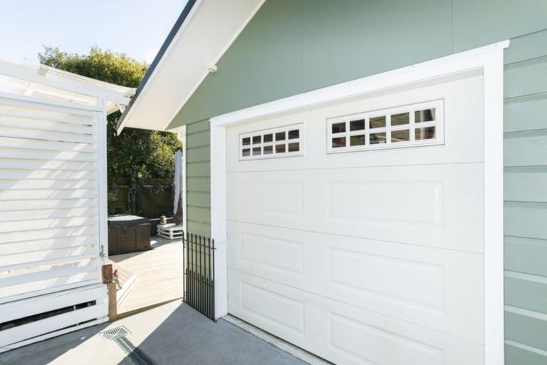 Photo of property in 337 Aberdeen Road, Gisborne, 4010