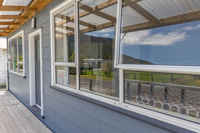 Photo of property in 7 Croft Place, Stillwater, Greymouth, 7805