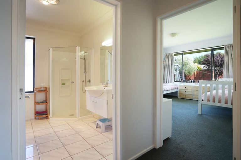 Photo of property in 11 Mcmahon Drive, Aidanfield, Christchurch, 8025