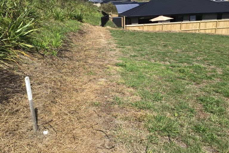 Photo of property in 35 Pakanga Grove, Pyes Pa, Tauranga, 3112