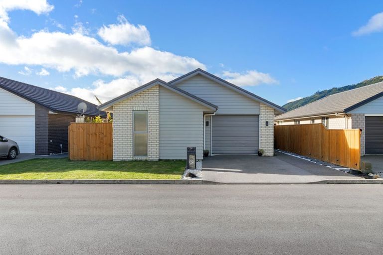Photo of property in 29 Pohe Street, Waikanae, 5036