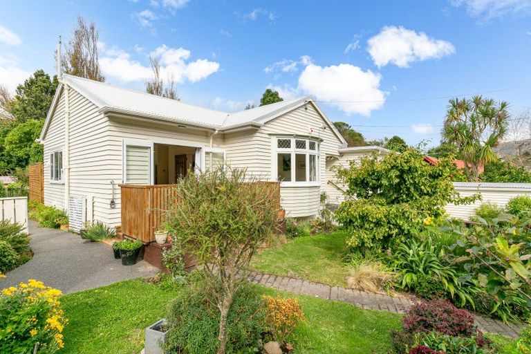 Photo of property in 64 Khandallah Road, Ngaio, Wellington, 6035