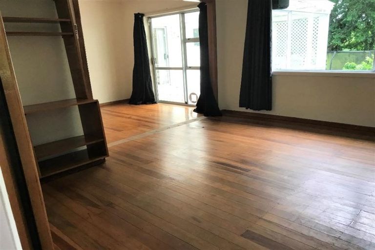 Photo of property in 19 Rawhiti Street, Vogeltown, New Plymouth, 4310