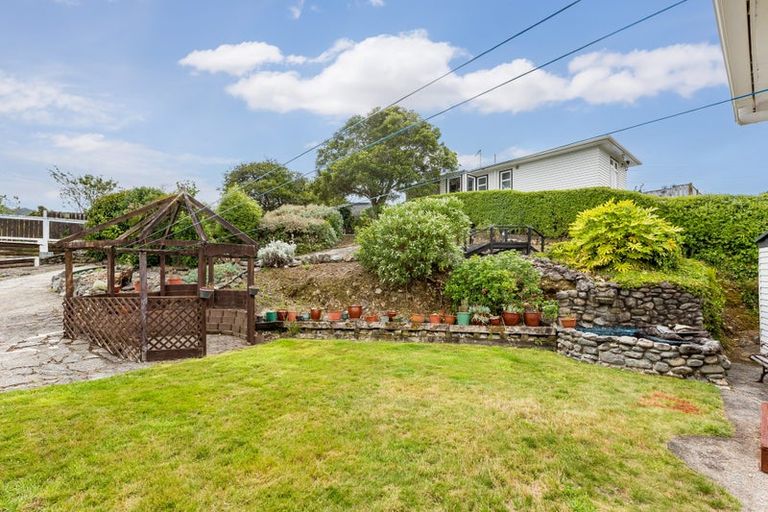 Photo of property in 46 Peel Place, Wainuiomata, Lower Hutt, 5014