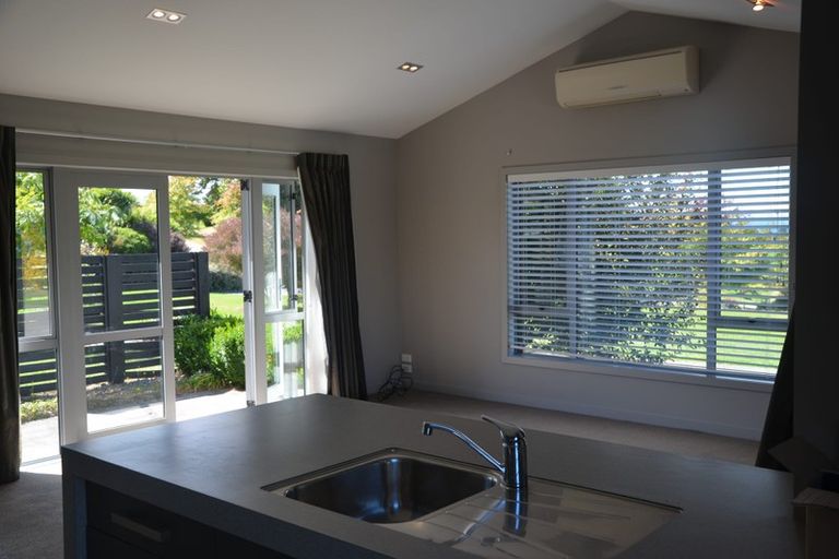 Photo of property in 7 Loch Views Road, Acacia Bay, Taupo, 3385