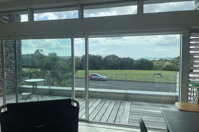 Photo of property in 47 Spinnaker Drive, Te Atatu Peninsula, Auckland, 0610