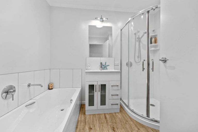 Photo of property in 22b Okoroire Street, Tirau, 3410