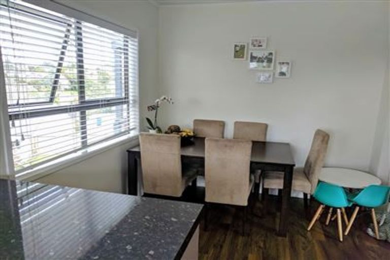Photo of property in 24 Orton Street, Glenfield, Auckland, 0627