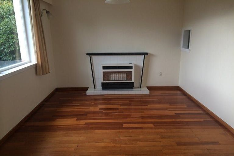 Photo of property in 2/54 Kings Crescent, Hutt Central, Lower Hutt, 5010