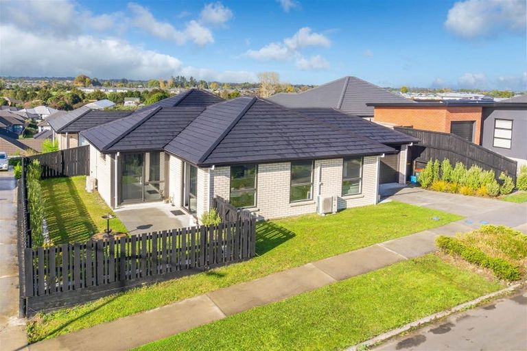 Photo of property in 62 Pragma Rise, Rototuna North, Hamilton, 3210