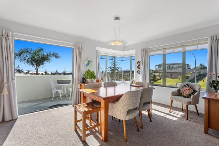 Photo of property in 10 Island View Heights, Coastlands, Whakatane, 3120