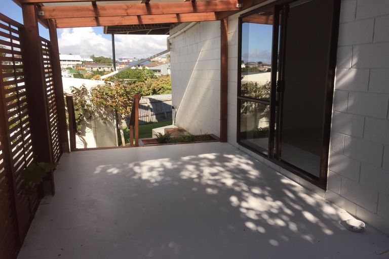 Photo of property in 29a Stanmore Bay Road, Stanmore Bay, Whangaparaoa, 0932