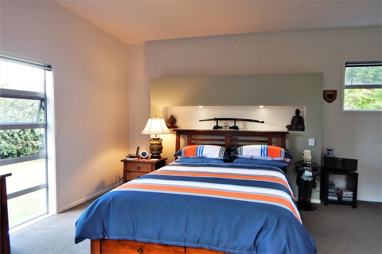 Photo of property in 5 Mandeno Drive, Kerikeri, 0230