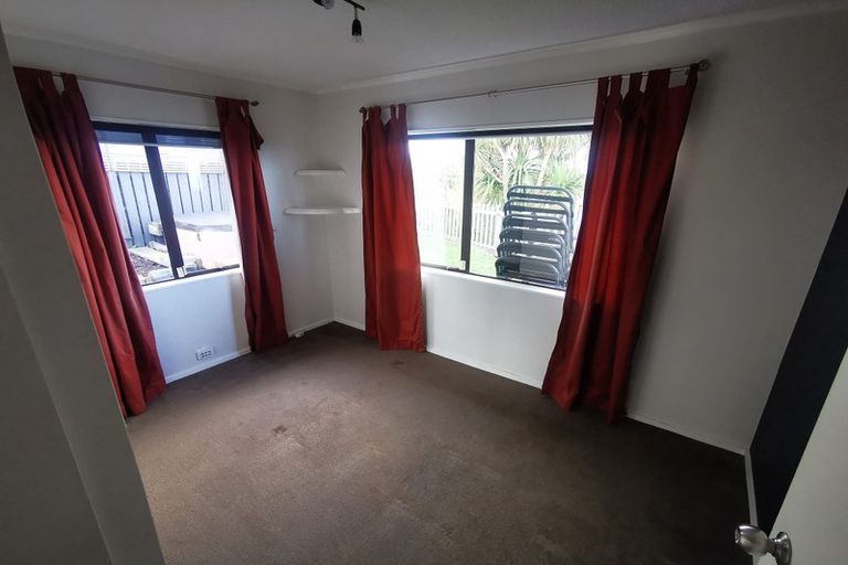 Photo of property in 58 Frobisher Street, Island Bay, Wellington, 6023