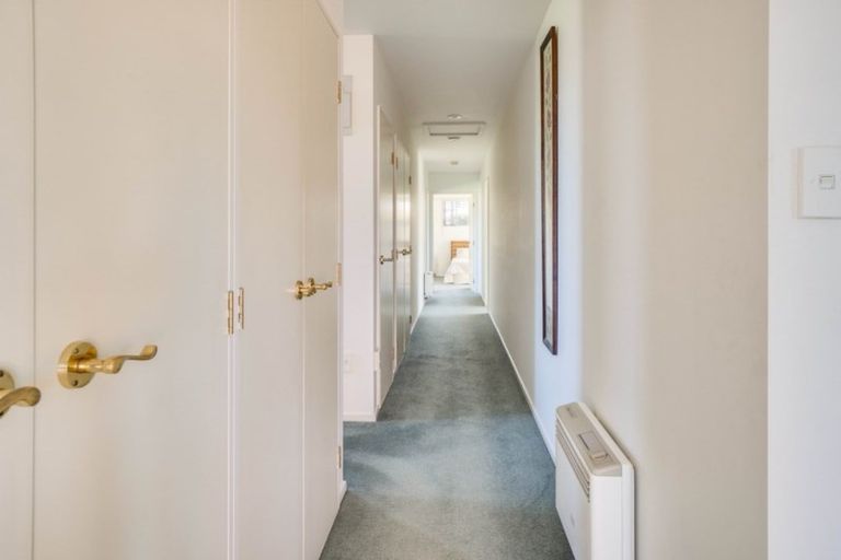 Photo of property in 20 Clifford Place, Amberley, 7410