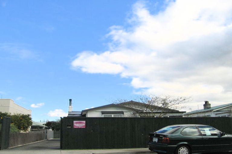 Photo of property in 1015 Heretaunga Street East, Parkvale, Hastings, 4122