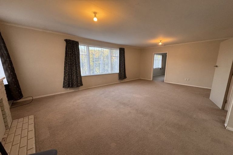 Photo of property in 90 Broderick Road, Johnsonville, Wellington, 6037