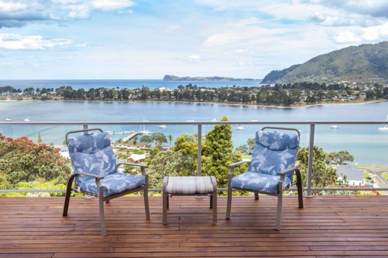 Photo of property in 6 Tairua Heights, Tairua, 3508